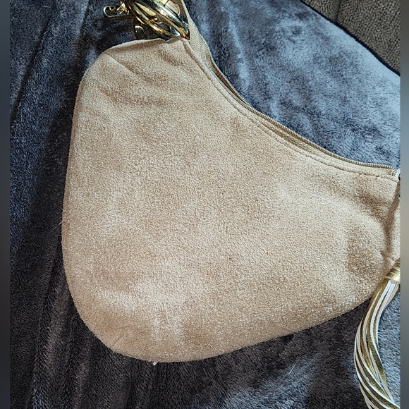 New BEBE Sequin Beads Heart Shaped Faux Leather Wristlet Zippered Bag Tassel Zip - Picture 5 of 16